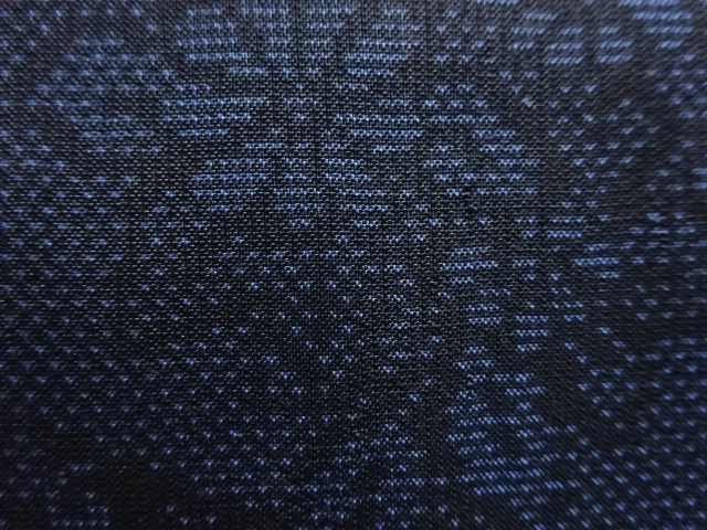 アンティーク　流水に花模様織り出し本場泥大島紬着物(7マルキ)